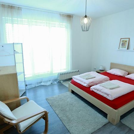 Sentis Hotel Oezjhorod Buitenkant foto