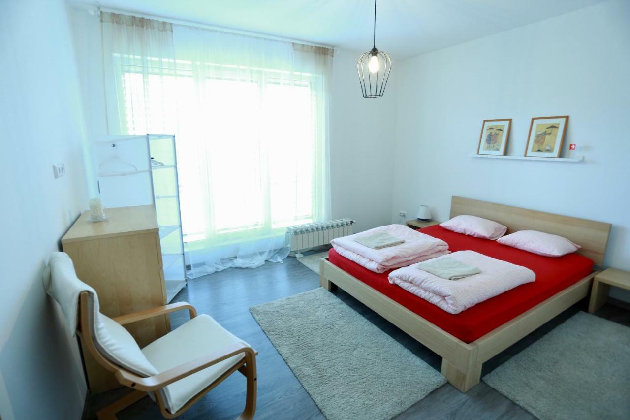 Sentis Hotel Oezjhorod Buitenkant foto