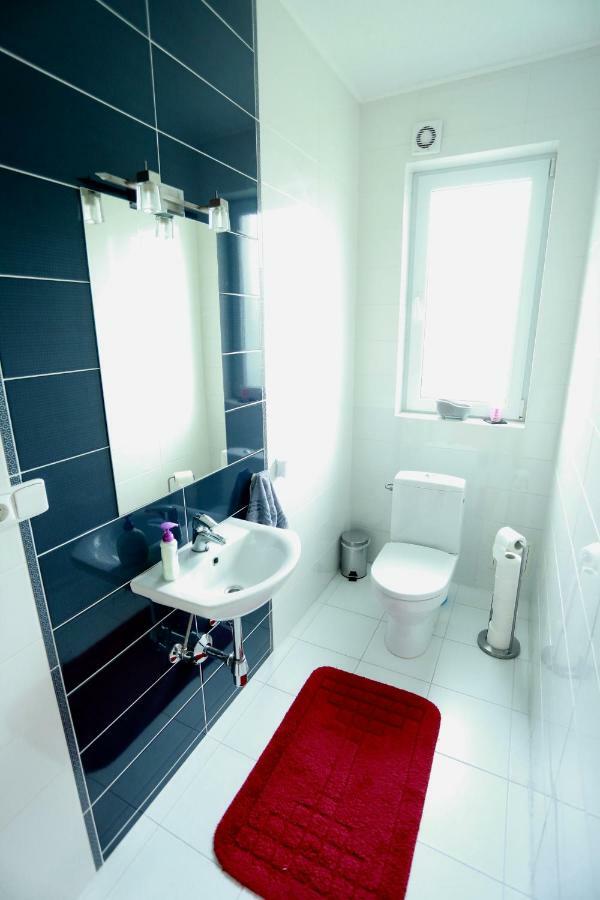 Sentis Hotel Oezjhorod Buitenkant foto