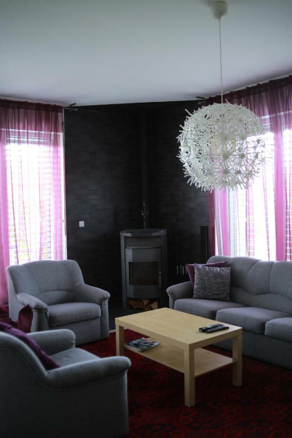 Sentis Hotel Oezjhorod Buitenkant foto